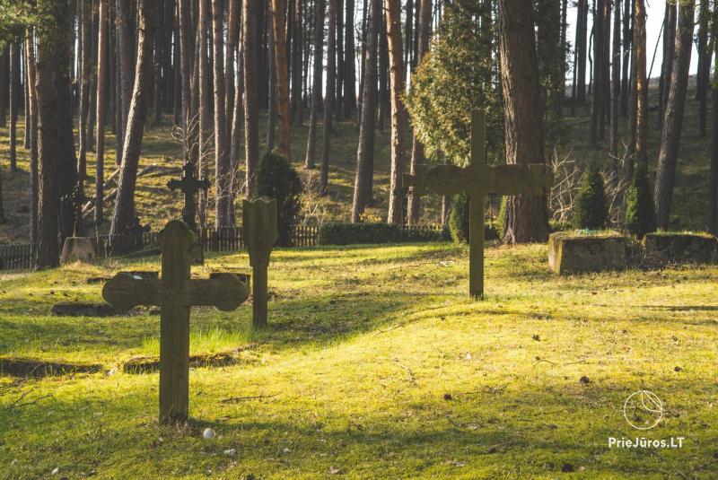 Ethnographischer Friedhof aus dem 19.-20. Jahrhundert in Preila, Kurische Nehrung