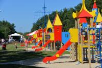 Palanga Kinderpark: Schaukeln, Spiele, Mini-Fahrten, ein Café, Veranstaltungen für Kinder