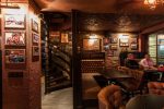 Resort pub - 4
