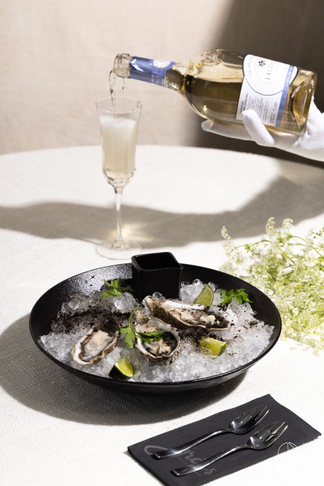 Restaurant „grás“ in Palanga - eine Umgebung von subtiler Eleganz und modernem Minimalismus für Ihre perfekte Zeit!