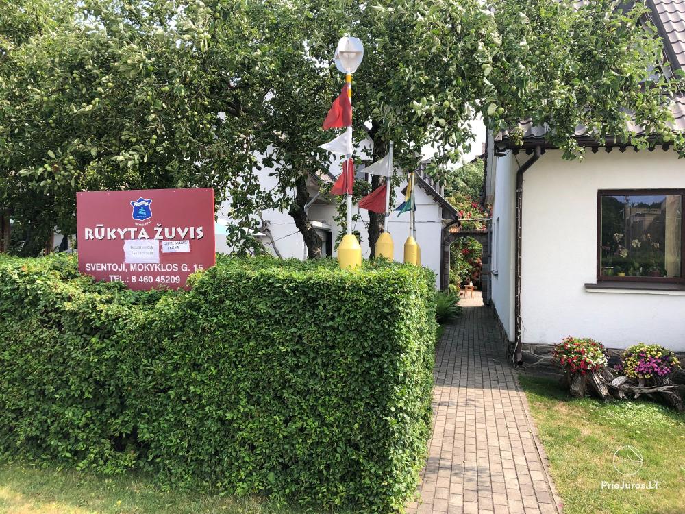 Bei Antanas - geräucherter Fisch in Šventoji