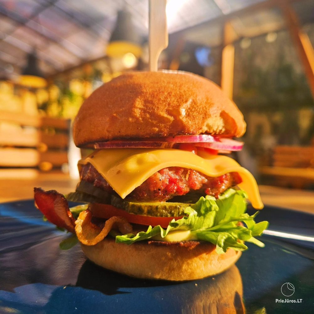 IQ Bar – ein Paradies für Grillgerichte in der Altstadt von Klaipėda