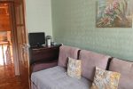 Wohnung im zweiten Stock: 2 Zimmer, Miniküche, Dusche, WC - 3