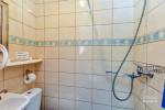 Nr. 4 Zimmer fur 4 Personen im 2. Stock mit Balkon, Dusche und WC - 5