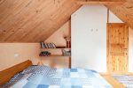 Zwei-Zimmer-Appartement im 2. Stock mit separatem Eingang (2+3) - "Honig"