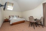 Nr. 6 Doppelzimmer (2 + 1) im dritten Stock. 26m² - 2