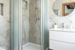 Nr. 202 Zweizimmerwohnung (2 + 1) im 2. Stock mit eigener Dusche und WC