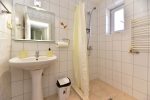 Nr. 203 Doppelzimmer (2 + 1) im II. Stock mit eigener Dusche und WC - 5