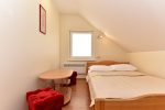 Nr. 301 Familien-Dreizimmerwohnung (2 + 2 + 2) im III. Stock mit eigener Dusche und WC - 5
