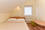 Nr. 301 Familien-Dreizimmerwohnung (2 + 2 + 2) im III. Stock mit eigener Dusche und WC