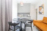 Orangefarbenes Apartment mit Terrasse für 4 Personen, 40 qm. - 3