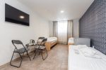 Nr. 3 Zimmer mit drei Einzelbetten und separatem Badezimmer im Erdgeschoss. - 5