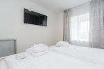 Nr. 9 Zwei miteinander verbundene Zimmer (zwischen den Zimmern befindet sich eine Tür) mit einem Doppel- und einem Einzelbett sowie einem separaten Badezimmer im zweiten Stock. - 3