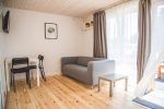 Zweistöckige Apartments. Außerhalb der Saison – von 109 bis 115 Eur / Nacht. In der Saison – von 127 bis 132 Eur / Nacht. - 2