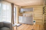 Zweistöckige Apartments. Außerhalb der Saison – von 109 bis 115 Eur / Nacht. In der Saison – von 127 bis 132 Eur / Nacht. - 3
