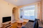 Zwei-Zimmer-Ferienwohnung im vierten Stock - 1