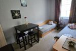 Drei-Zimmer-Wohnung im zweiten Stock mit eigenem Eingang (für bis zu 6 Personen)